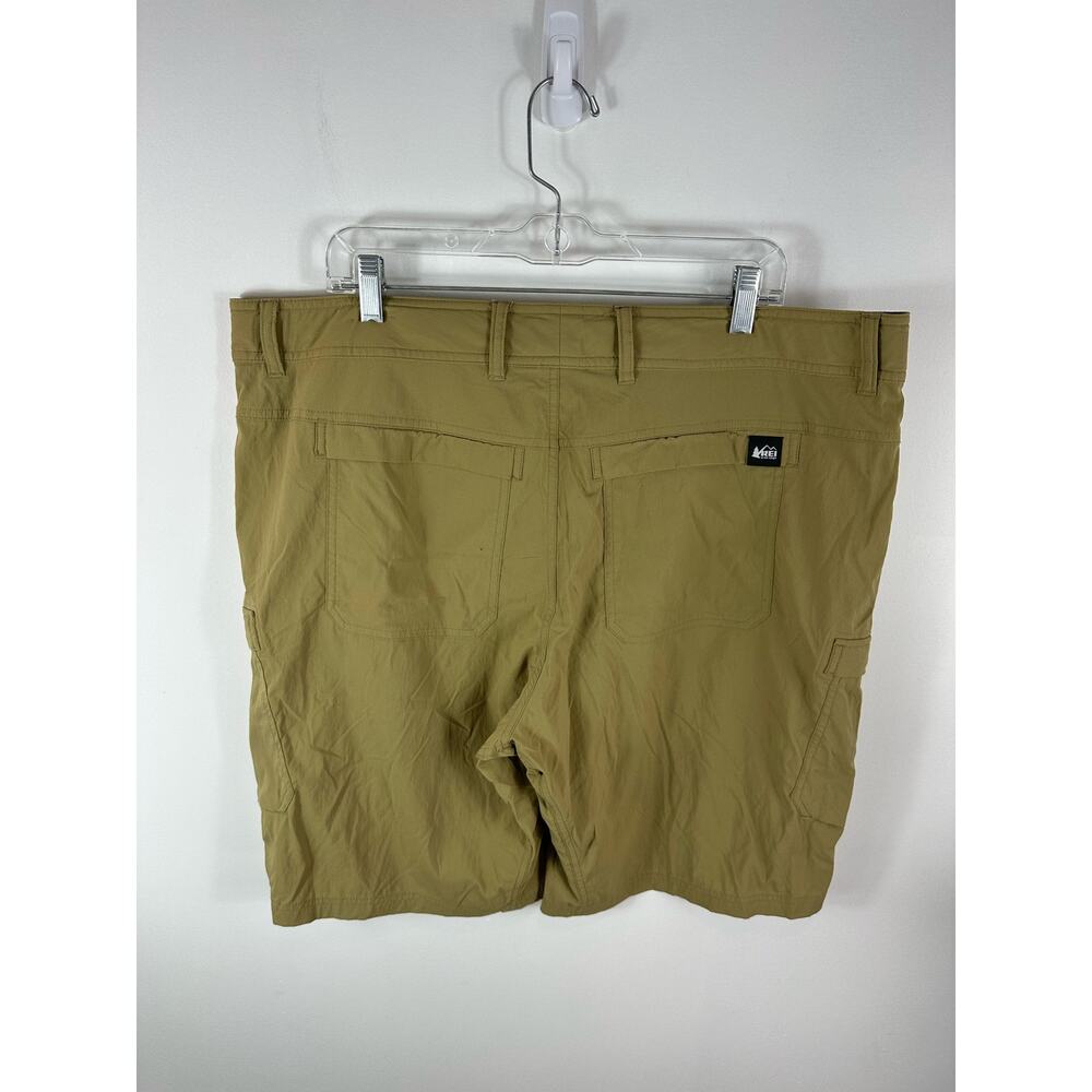 REI Co-op Tan Belted Nylon Cargo Shorts Size 40 Hiking Outdoor Breathable - Picture 2 of 13